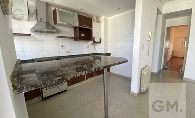 Excelente dos ambientes en alquiler en Lomas! Piso Alto! Full Amenities!