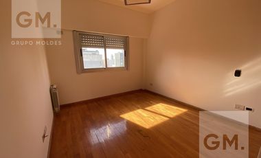 Excelente dos ambientes en alquiler en Lomas! Piso Alto! Full Amenities!
