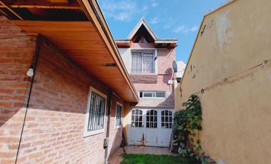 ALQUILER PH 2 AMB - WILDE COCHERA   PATIO    JARDIN SIN EXPENSAS