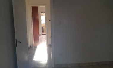 ALQUILER PH 2 AMB - WILDE COCHERA   PATIO    JARDIN SIN EXPENSAS