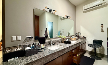 CASA EN VENTA EN CARRETERA NACIONAL