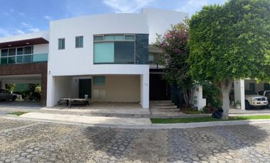 RENTO CASA TIPO RESIDENCIA EN LOMAS DE ANGELOPOLIS