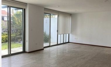 RENTO CASA TIPO RESIDENCIA EN LOMAS DE ANGELOPOLIS