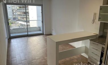 Monoambiente - con balcón - Villa Urquiza - ALQUILER