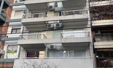 Monoambiente - con balcón - Villa Urquiza - ALQUILER