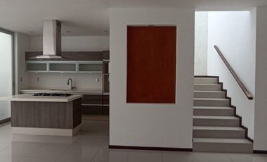 CASA EN RENTA EN VISTAS ALTOZANO, MORELIA