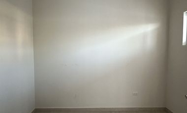 CASA EN RENTA CON ESTUDIO JURIQUILLA QUERETARO