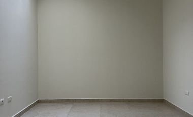 CASA EN RENTA CON ESTUDIO JURIQUILLA QUERETARO