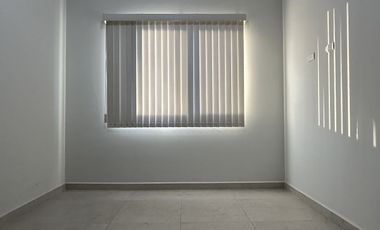 CASA EN RENTA CON ESTUDIO JURIQUILLA QUERETARO