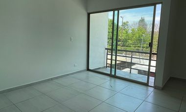 Casa sola con 🏊🏻‍♀️alberca propia 📍en el centro de Jiutepec $3,600,000✅