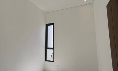 Rumah murah 1.5 lantai perumahan Wiguna DP nol