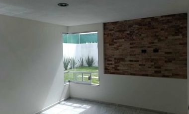 Casa En Venta Dentro De Fraccionamiento En Casa Blanca