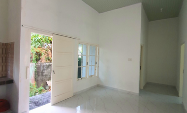 Dijual Rumah Classic di Lamdingin - Dekat Simpang Jambotape!