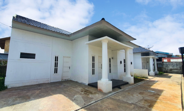 Dijual Rumah Classic di Lamdingin - Dekat Simpang Jambotape!