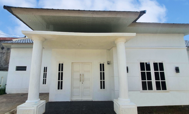 Dijual Rumah Classic di Lamdingin - Dekat Simpang Jambotape!