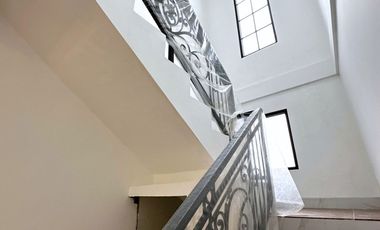 Rumah 1 M an mewah dalam cluster Jagakarsa