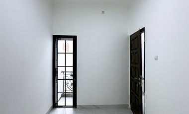 Rumah 1 M an mewah dalam cluster Jagakarsa