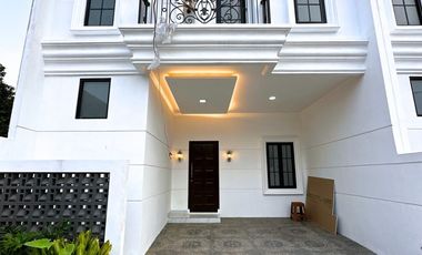 Rumah 1 M an mewah dalam cluster Jagakarsa