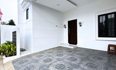 Rumah 1 M an mewah dalam cluster Jagakarsa