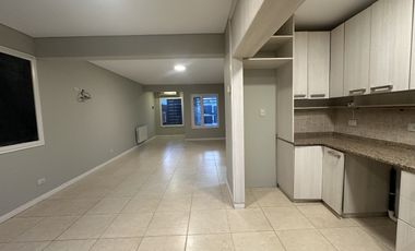 Duplex 3 dormitorios amplios. Barrio Rincon de Emilio