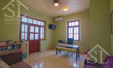 Casa en Venta, Garcia Gineres en Esquina cerca de Av Colon