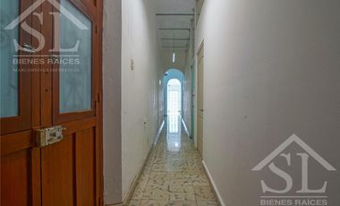 Casa en Venta, Garcia Gineres en Esquina cerca de Av Colon