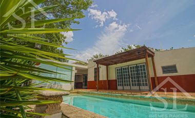 Casa en Venta, Garcia Gineres en Esquina cerca de Av Colon