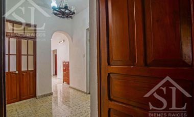 Casa en Venta, Garcia Gineres en Esquina cerca de Av Colon