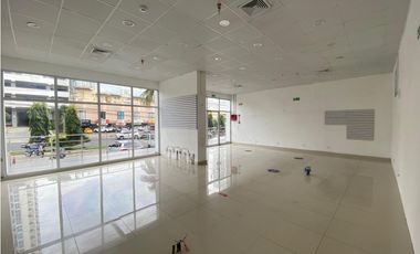 VIA ESPAÑA / PH PREMIUM / LOCAL / 102M / 2 ESPACIOS ABIERTOS / VACIO