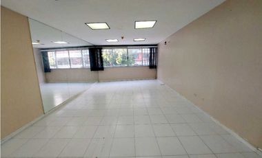 ALQUILER LOCAL DOS NIVELES EN EL CANGREJO A PASOS DE VIA ARGENTINA