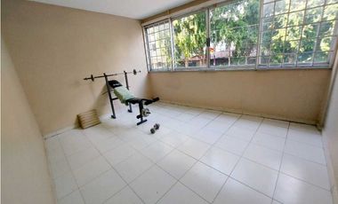 ALQUILER LOCAL DOS NIVELES EN EL CANGREJO A PASOS DE VIA ARGENTINA