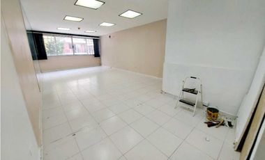 ALQUILER LOCAL DOS NIVELES EN EL CANGREJO A PASOS DE VIA ARGENTINA