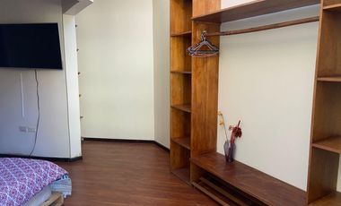 Departamento semi amoblado, sector Coliseo