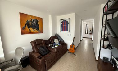 Departamento en Renta en Cumbayá, excelente ubicación