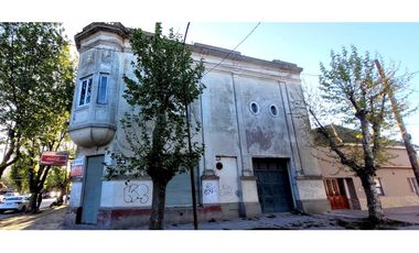 AMPLIO LOCAL COMERCIAL + PH DE 3  AMB + DEPARTAMENTO DE 4 AMB