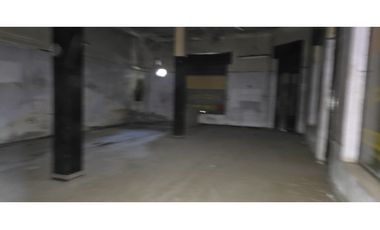 AMPLIO LOCAL COMERCIAL + PH DE 3  AMB + DEPARTAMENTO DE 4 AMB