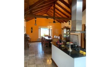 SE ALQUILA IMPORTANTE PROPIEDAD EN EL BOLSÓN