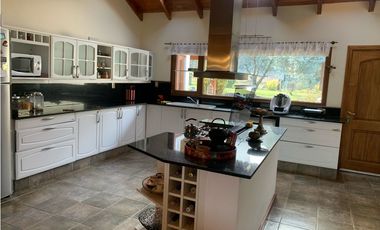 SE ALQUILA IMPORTANTE PROPIEDAD EN EL BOLSÓN