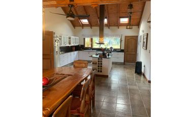 SE ALQUILA IMPORTANTE PROPIEDAD EN EL BOLSÓN