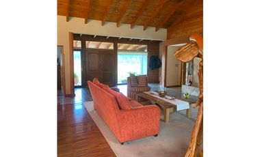 SE ALQUILA IMPORTANTE PROPIEDAD EN EL BOLSÓN