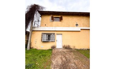 EN VENTA DOS CASAS Y DOS LOCALES COMERCIALES EN CALLE PERÚ