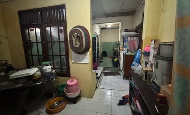 Rumah Strategis di Komplek PLN Jakarta Pusat