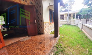 Dijual rumah mewah dengan halaman luas di Boyolali kota