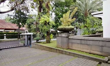 Rumah Mewah Kyai Gede Utama Dago Lokasi Terbaik