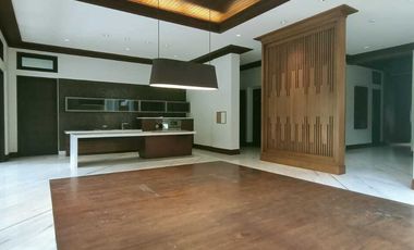 Rumah Mewah Kyai Gede Utama Dago Lokasi Terbaik