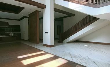 Rumah Mewah Kyai Gede Utama Dago Lokasi Terbaik