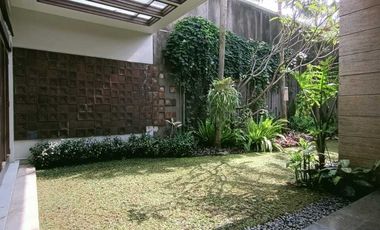 Rumah Mewah Kyai Gede Utama Dago Lokasi Terbaik