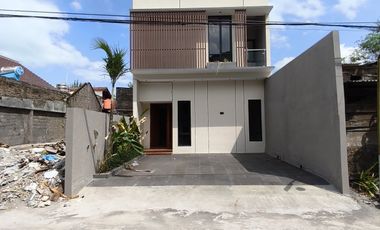 DIJUAL Rumah Siap Huni Jogja 2 Lantai ; Utara Stadion Maguwo Harjo , TURUN HARGA