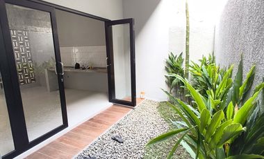 DIJUAL Rumah Siap Huni Jogja 2 Lantai ; Utara Stadion Maguwo Harjo , TURUN HARGA