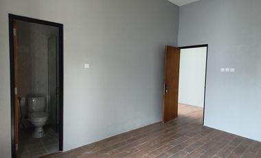 DIJUAL Rumah Siap Huni Jogja 2 Lantai ; Utara Stadion Maguwo Harjo , TURUN HARGA